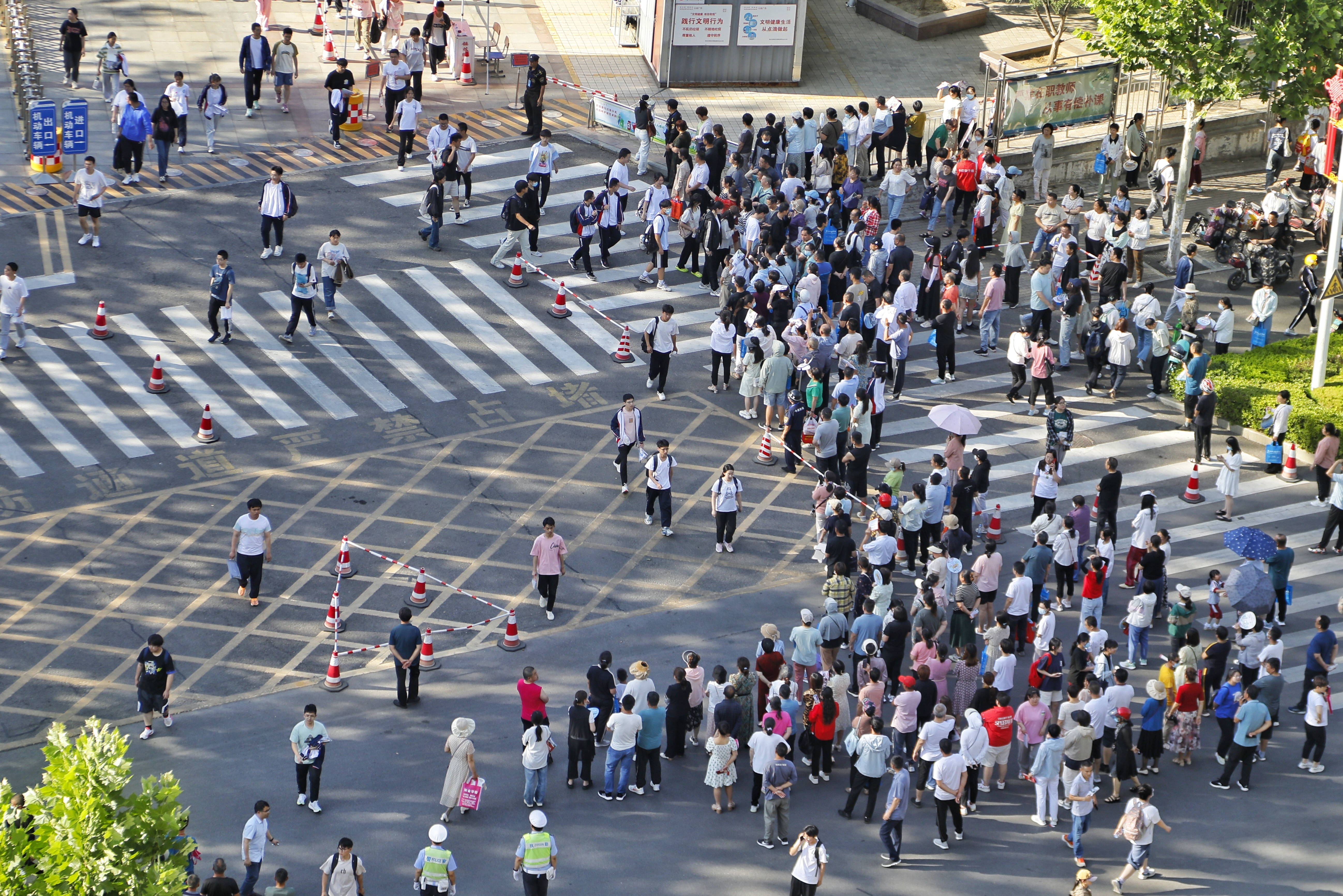 详细阅读:高考第二天结束,学考等级考将开考,考生注意考场变化 高考第二天结束,学考等级考将开考,考生注意考场变化