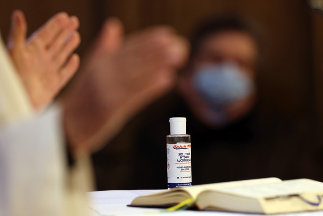 新冠治疗药物研究进展_新冠疫情疫苗研发与公平分配_疫情影响